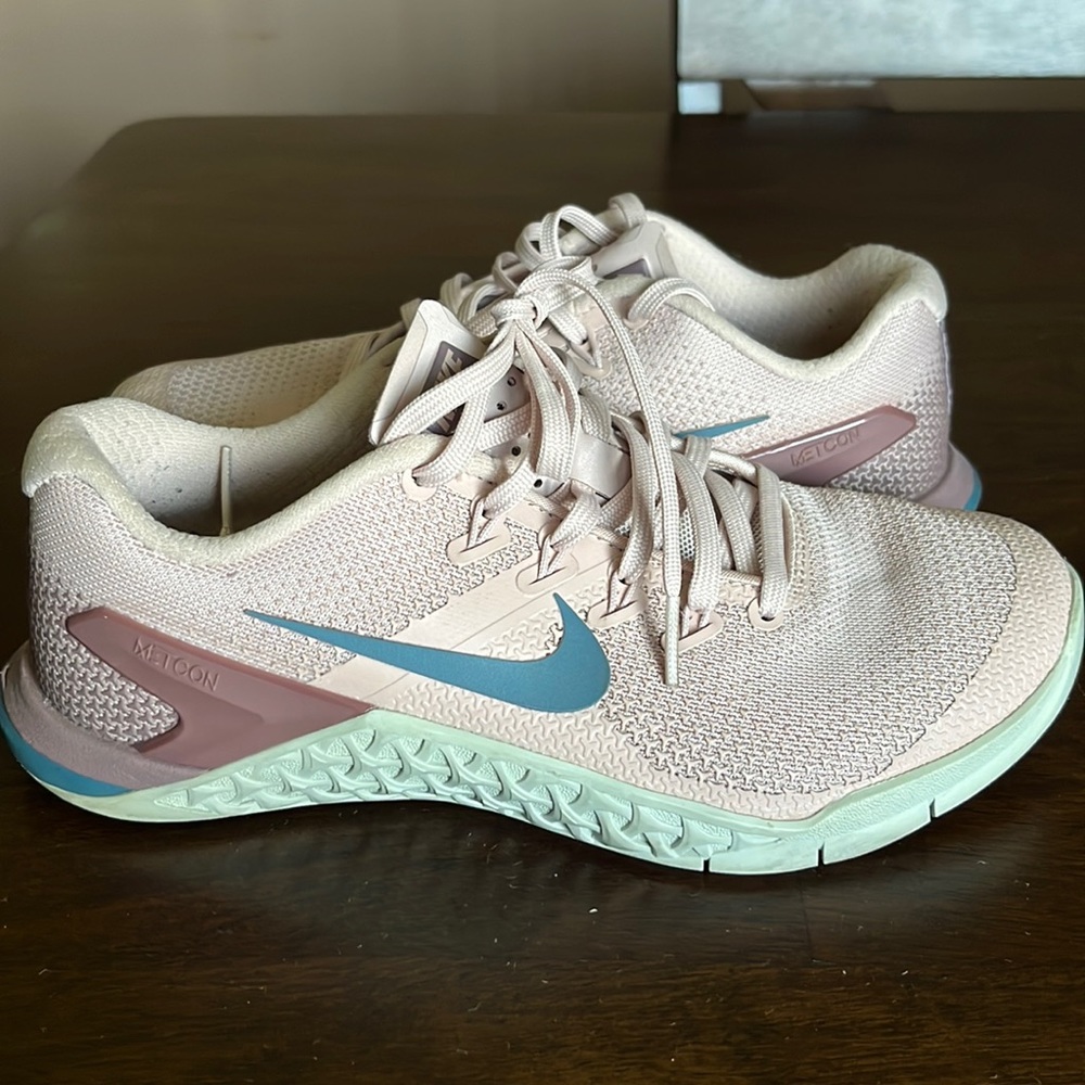 Nike Metcon 4 training sneakers